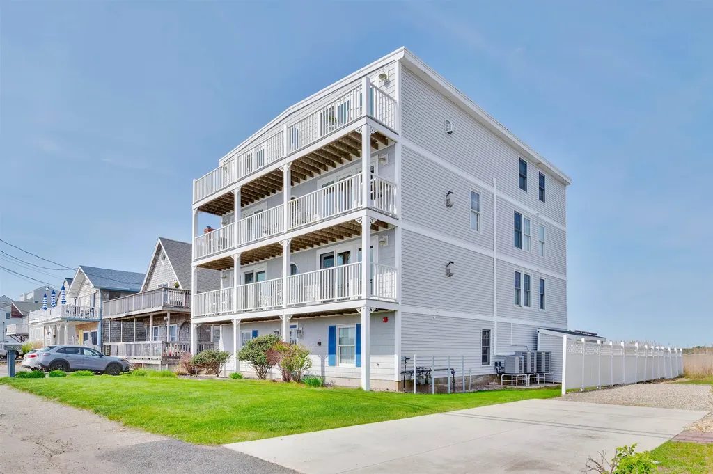 605 Ocean Boulevard Hampton NH 03802