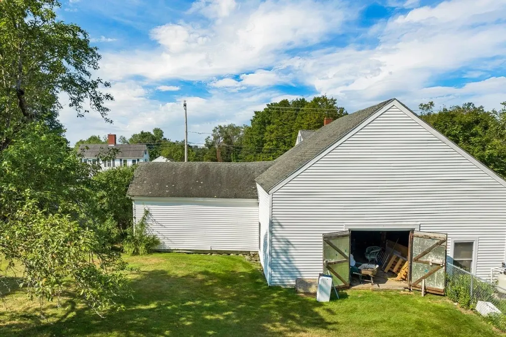 347 Pembroke Street Pembroke NH 03275