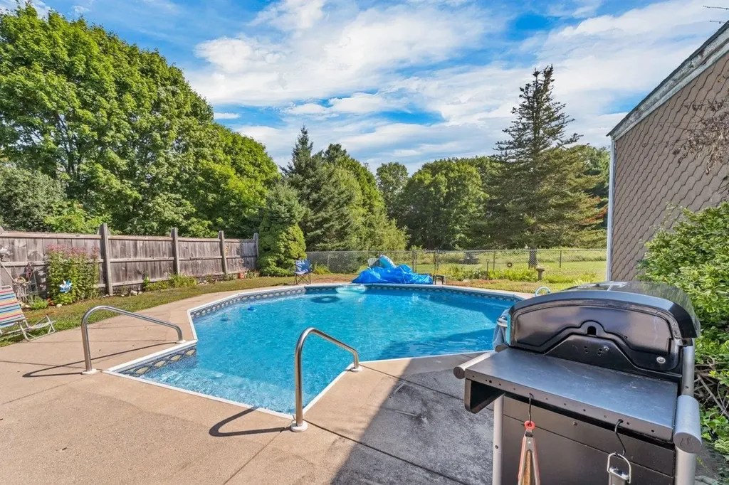 347 Pembroke Street Pembroke NH 03275