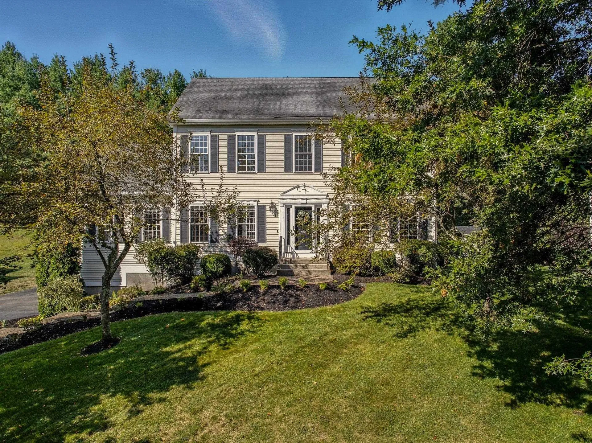 32 Summit Road Bedford NH 03110