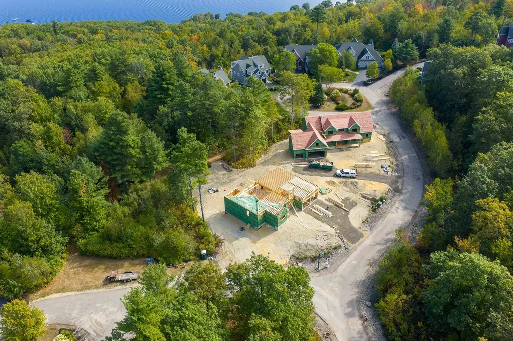 6 Windjammer Ridge Laconia NH 03246