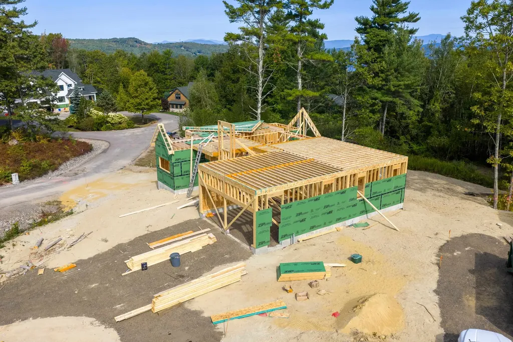 6 Windjammer Ridge Laconia NH 03246