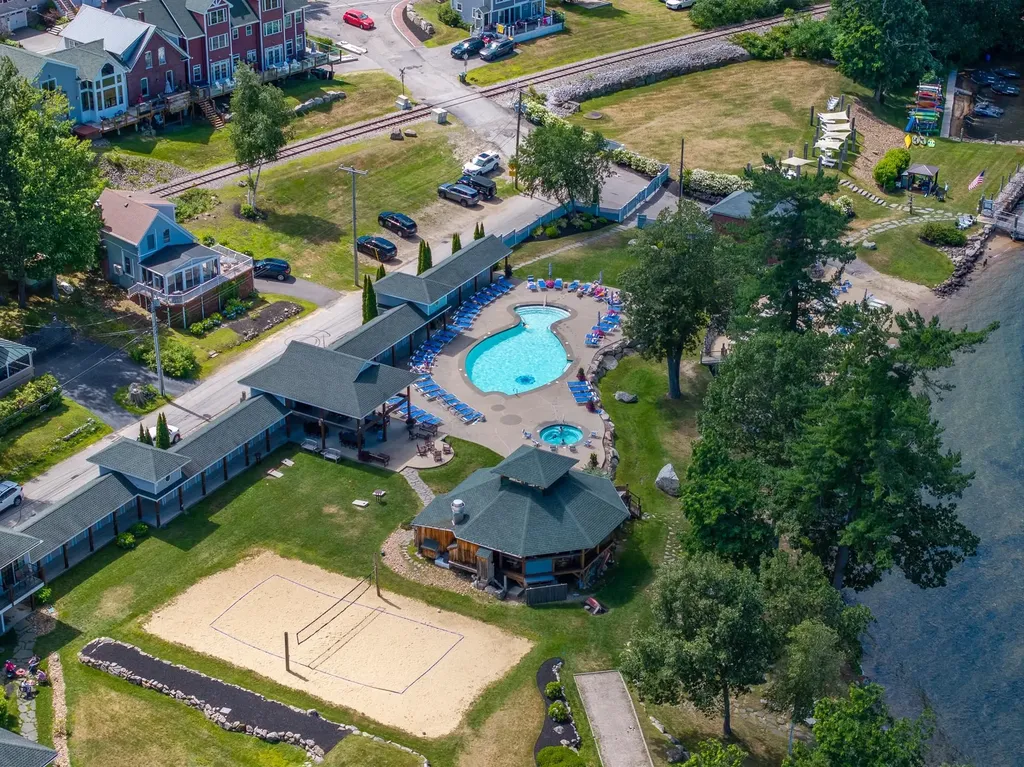 6 Windjammer Ridge Laconia NH 03246