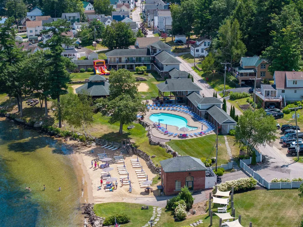 6 Windjammer Ridge Laconia NH 03246