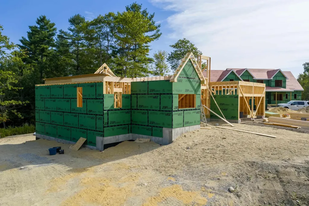 6 Windjammer Ridge Laconia NH 03246