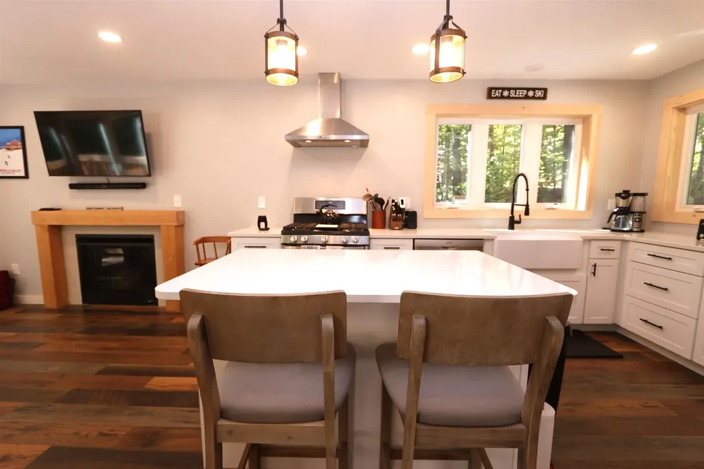 18 Panaway Drive Campton NH 03223