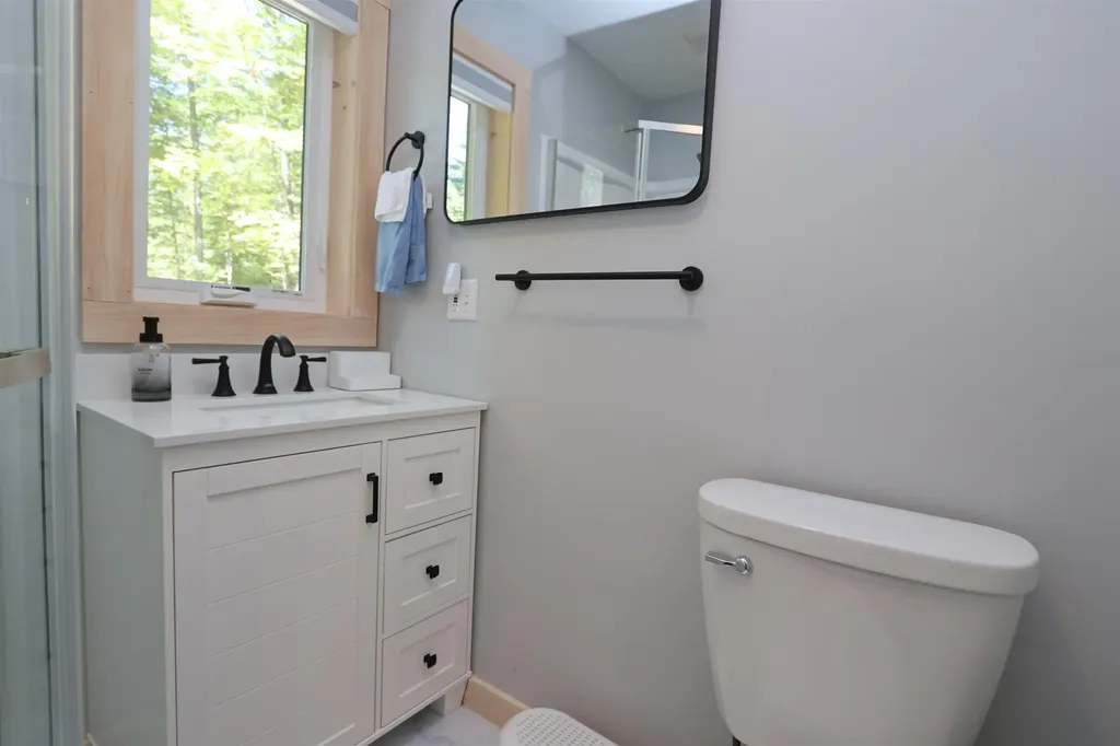 18 Panaway Drive Campton NH 03223