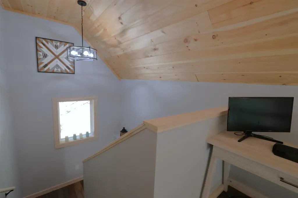 18 Panaway Drive Campton NH 03223