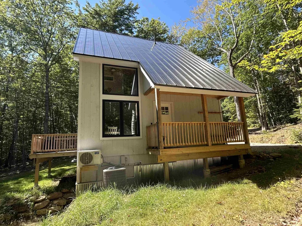 18 Panaway Drive Campton NH 03223