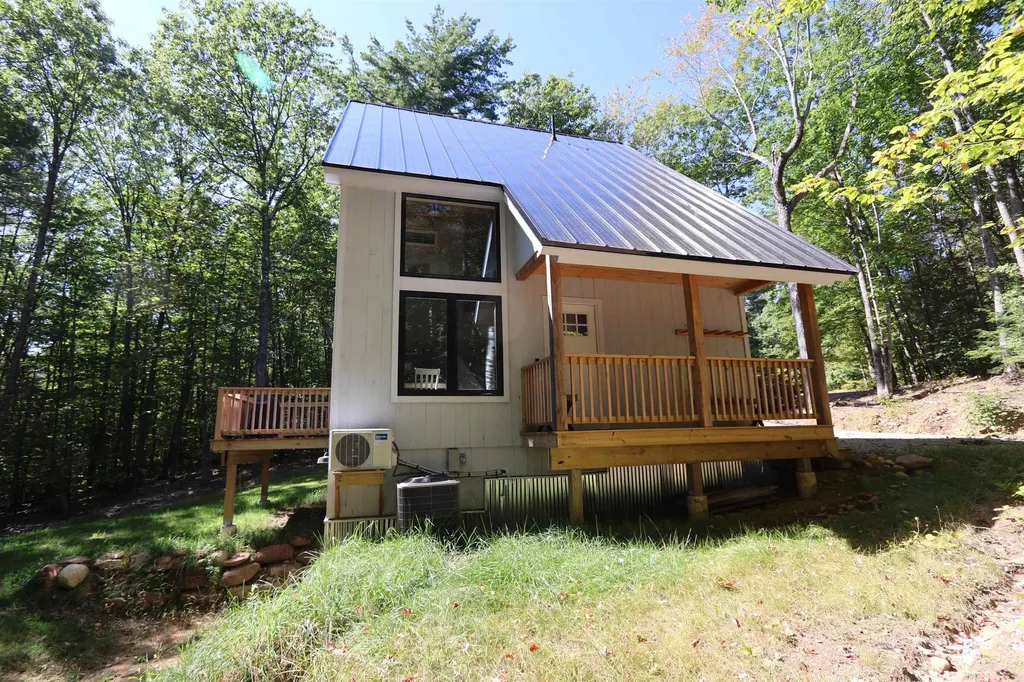 18 Panaway Drive Campton NH 03223