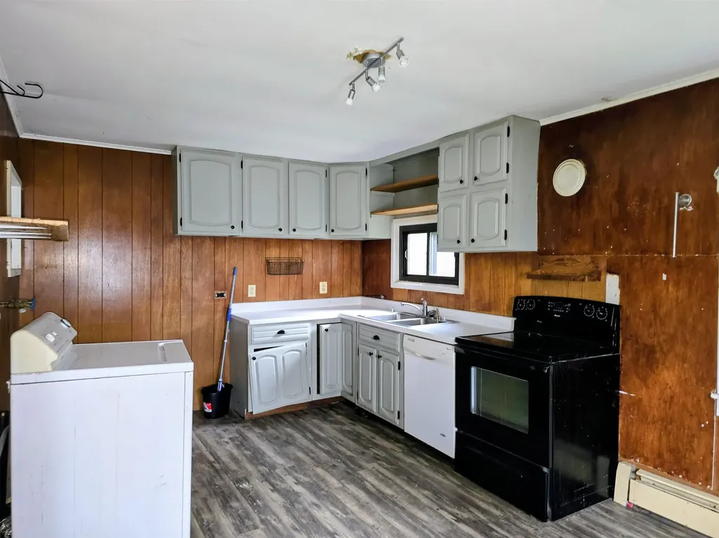 8574 Vermont Route 25 Corinth VT 05040