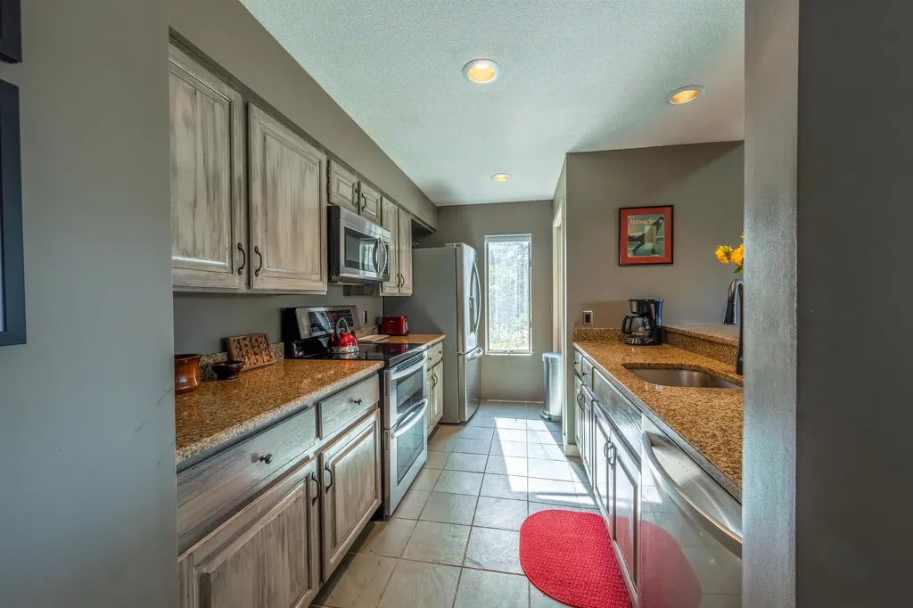 388 Alden Partridge Road Hartford VT 05059