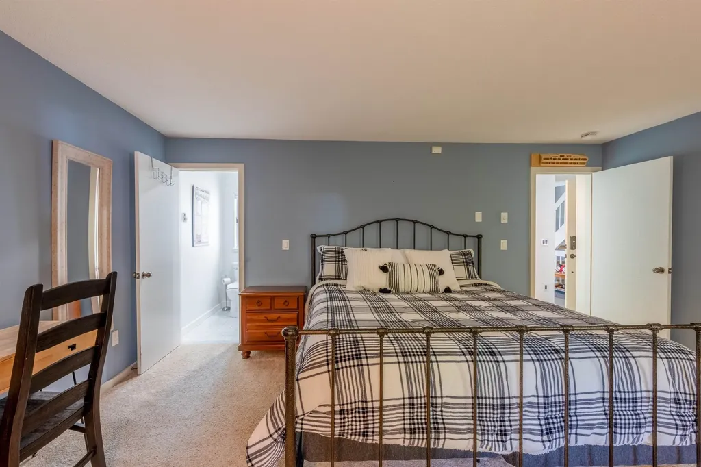 388 Alden Partridge Road Hartford VT 05059