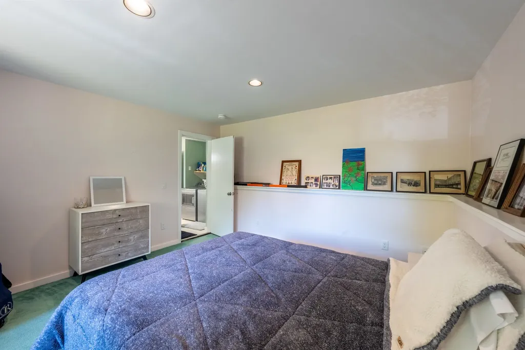 388 Alden Partridge Road Hartford VT 05059