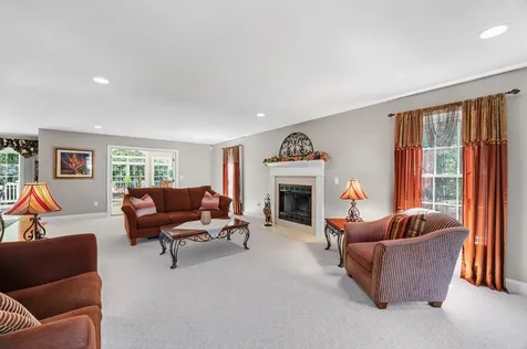 12 Ballard Road Pelham NH 03076