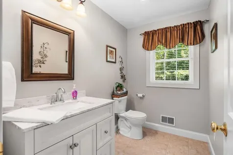 12 Ballard Road Pelham NH 03076