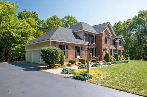 12 Ballard Road Pelham NH 03076