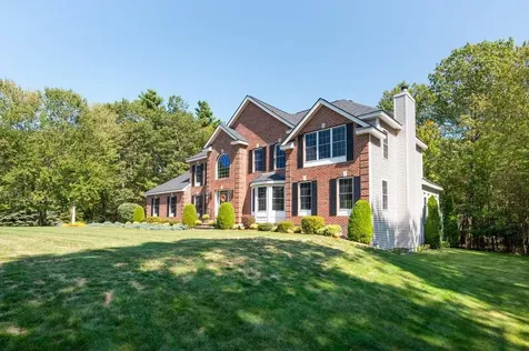 12 Ballard Road Pelham NH 03076