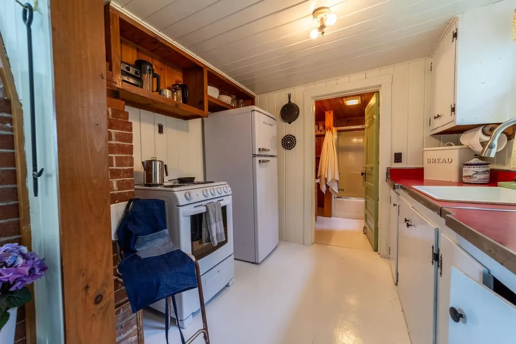 26 Don Gerry Road Bristol NH 03222