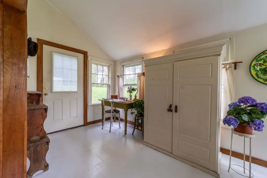 26 Don Gerry Road Bristol NH 03222