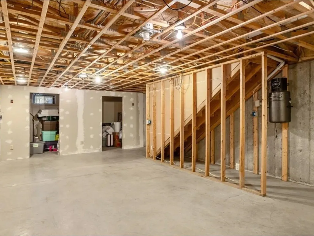 5 East Road Fairfax VT 05454