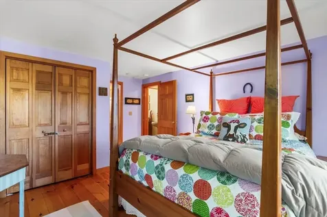 17 Signal Hill Road Winhall VT 05340