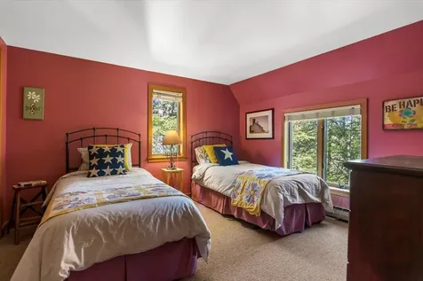 17 Signal Hill Road Winhall VT 05340