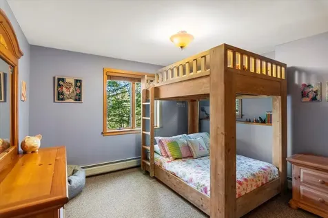 17 Signal Hill Road Winhall VT 05340