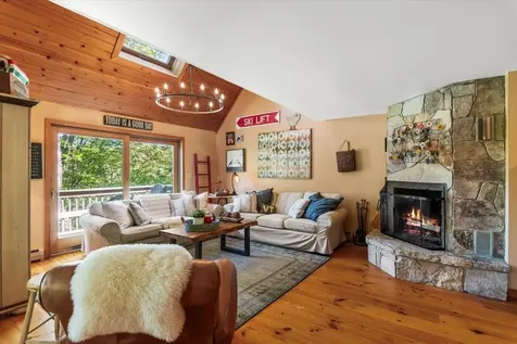 17 Signal Hill Road Winhall VT 05340