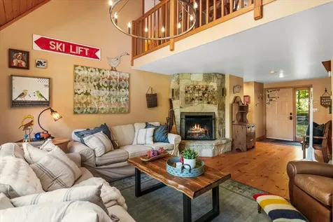 17 Signal Hill Road Winhall VT 05340