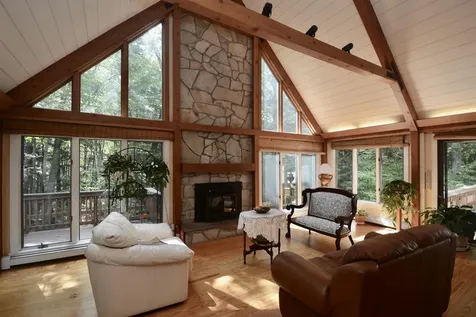 27 Hummingbird Hill Grantham NH 03753