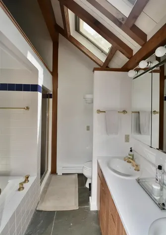 27 Hummingbird Hill Grantham NH 03753