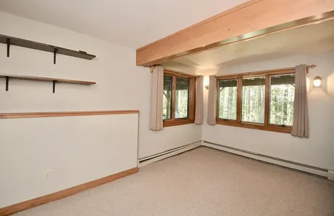 27 Hummingbird Hill Grantham NH 03753