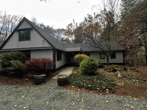 27 Hummingbird Hill Grantham NH 03753