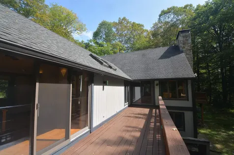 27 Hummingbird Hill Grantham NH 03753