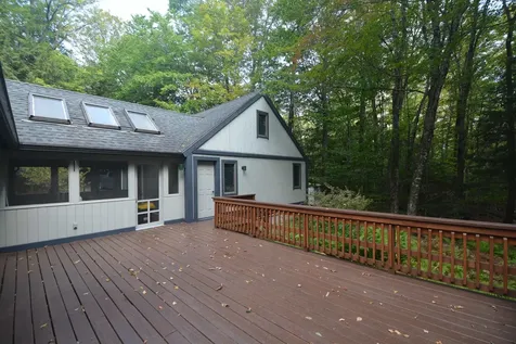 27 Hummingbird Hill Grantham NH 03753