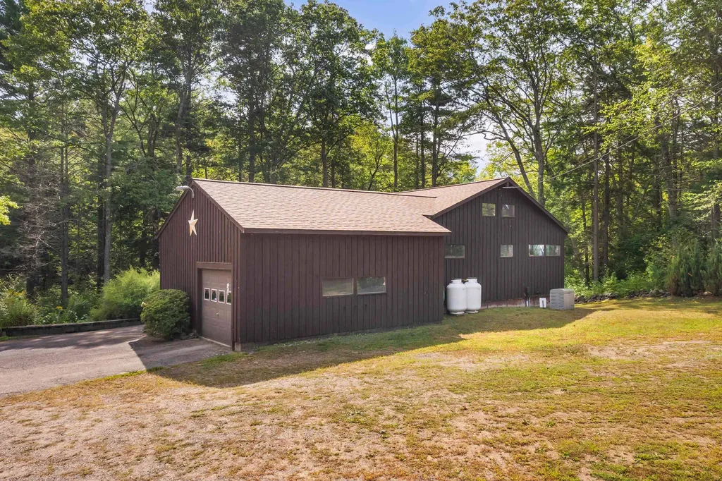 109 Bartlett Road Kittery ME 03905
