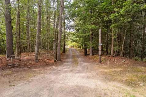 109 Bartlett Road Kittery ME 03905