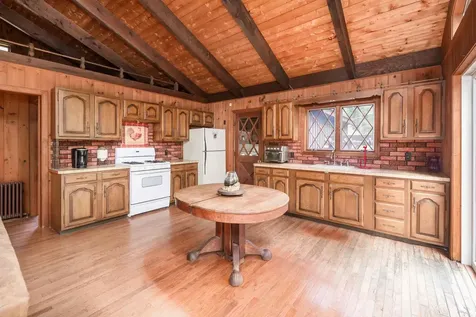 109 Bartlett Road Kittery ME 03905