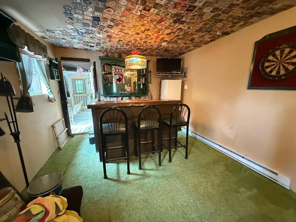 446 Mammoth Road Pelham NH 03076