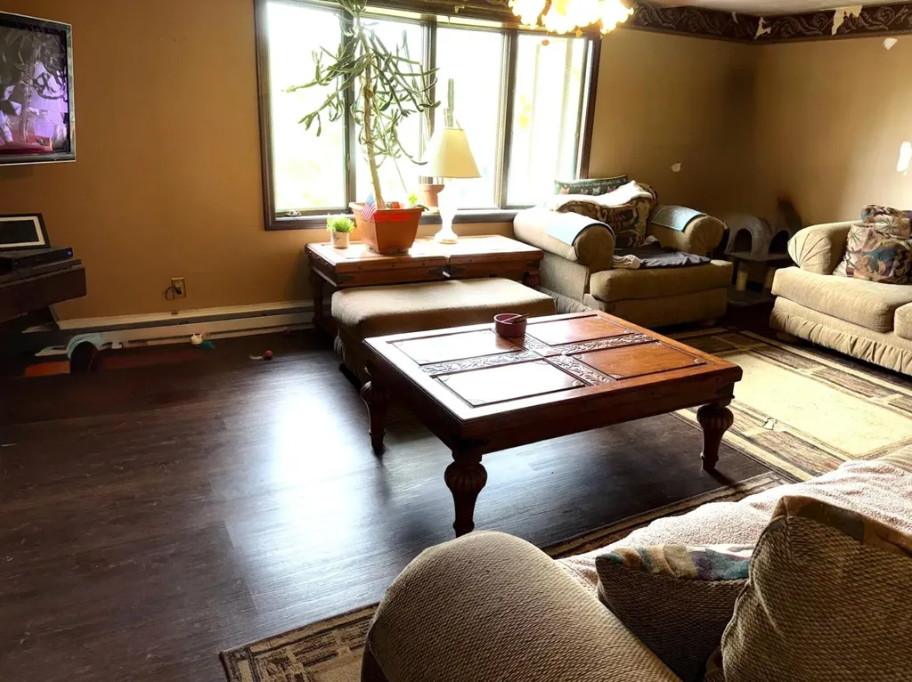 446 Mammoth Road Pelham NH 03076