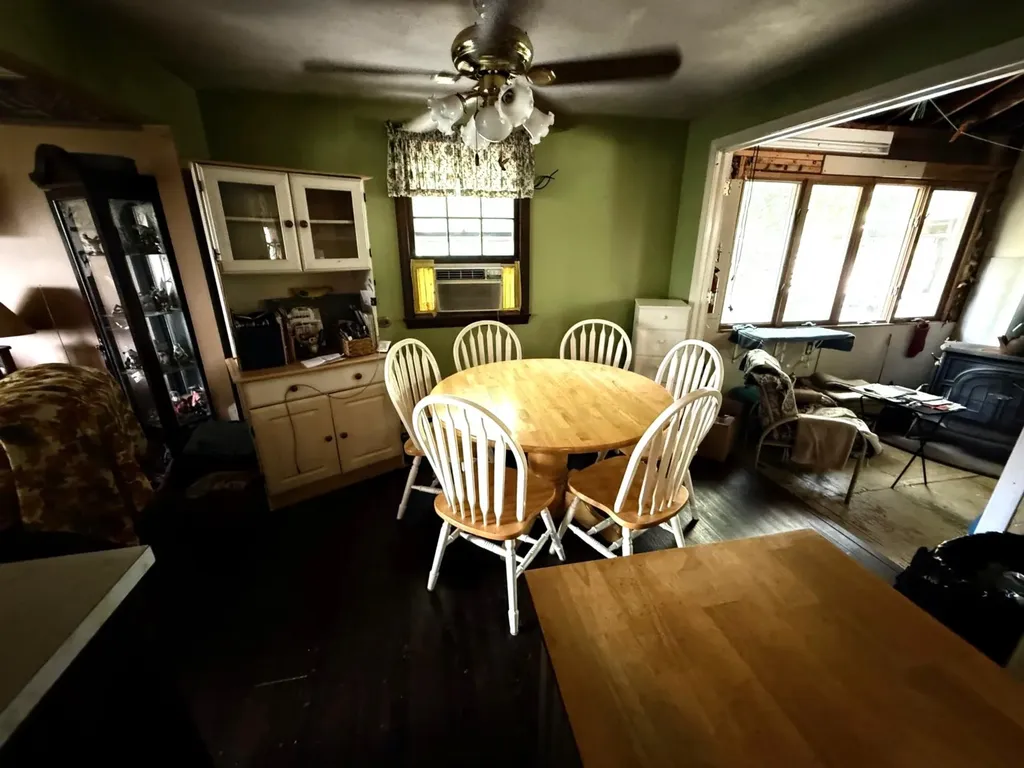 446 Mammoth Road Pelham NH 03076