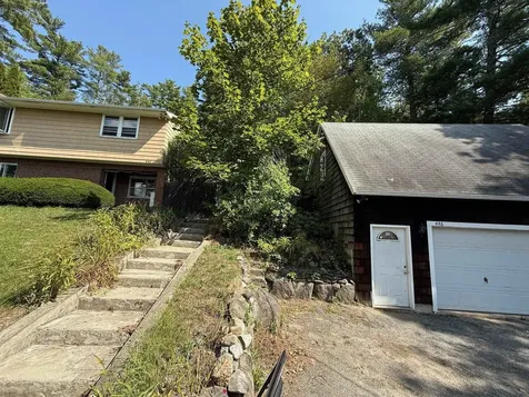 446 Mammoth Road Pelham NH 03076