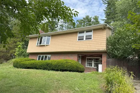 446 Mammoth Road Pelham NH 03076