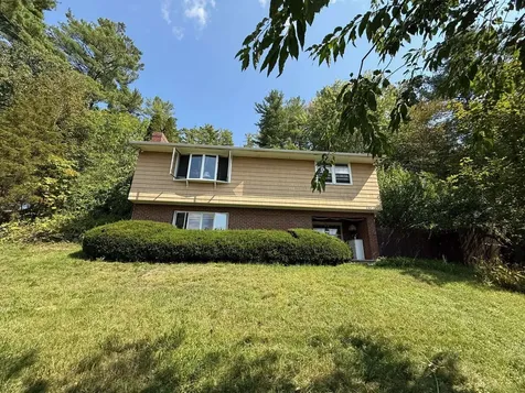 446 Mammoth Road Pelham NH 03076