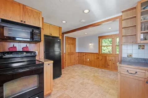 894 Cherry Valley Road Gilford NH 03249