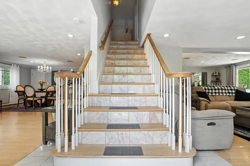 26 Juniper Drive Belmont NH 03220