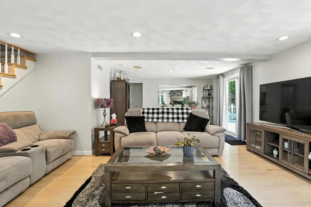 26 Juniper Drive Belmont NH 03220