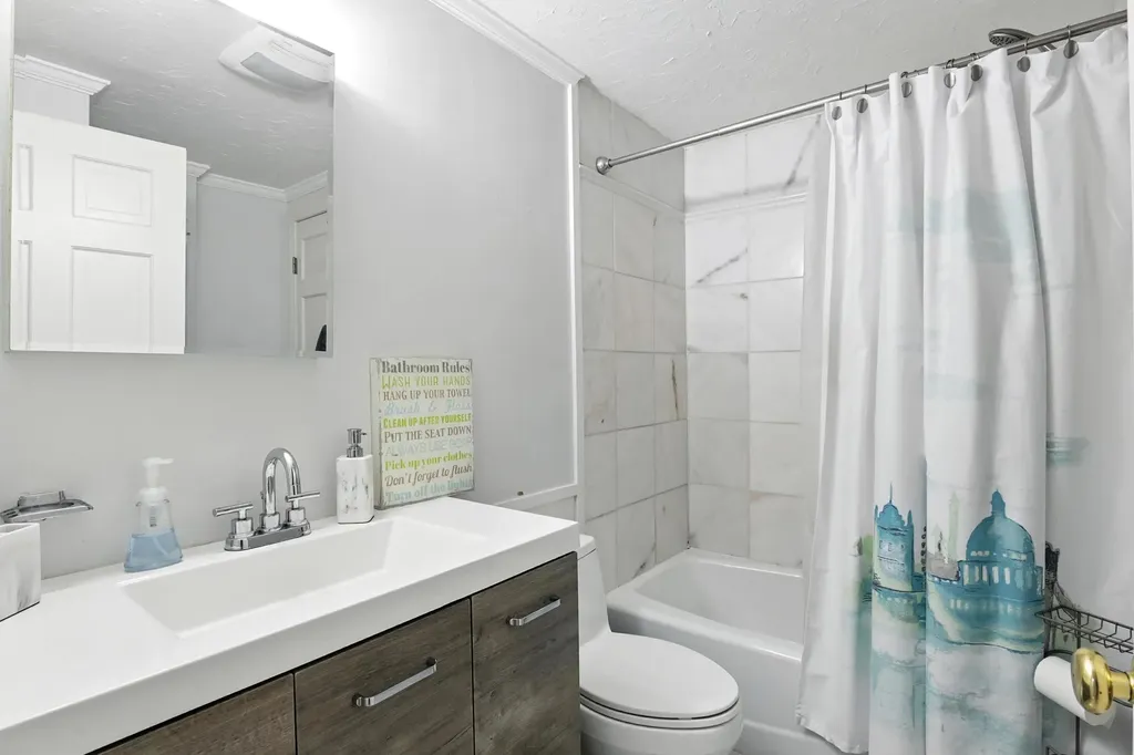 26 Juniper Drive Belmont NH 03220