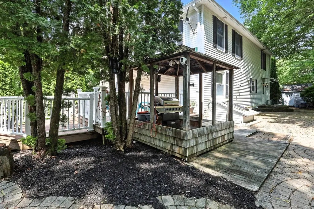 26 Juniper Drive Belmont NH 03220